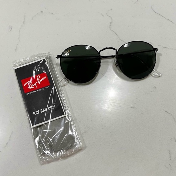RayBan Sunglasses - Picture 3 of 4